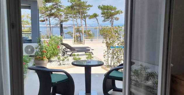 Monolocale Punta Silo A3 – Piscina e vista mare