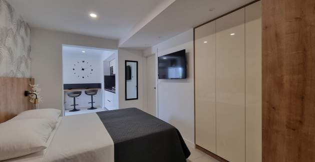 Monolocale Punta Silo A3 – Piscina e vista mare