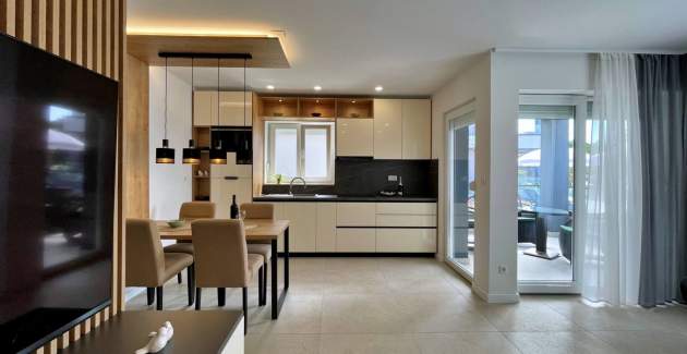 Appartamento Punta Silo B1 – piscina e vista mare