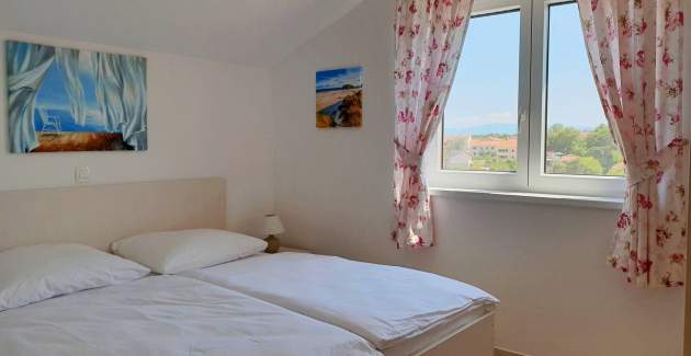 Apartment Rebeka 3 – Meerblick, 160 m vom Meer