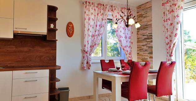 Apartment Rebeka 1 – Meerblick, 160 m vom Meer