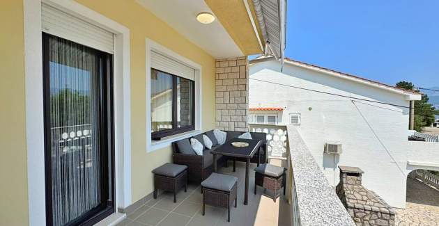 Apartman Roži – pogled more i balkon