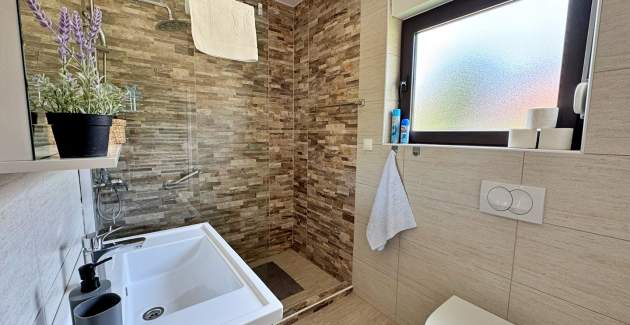 Apartman Roži – pogled more i balkon