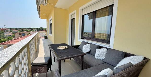 Apartman Roži – pogled more i balkon