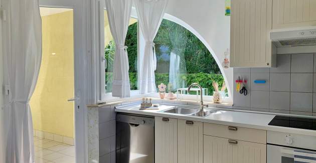 Appartamento Savic M – 90 m dalla spiaggia, vista mare