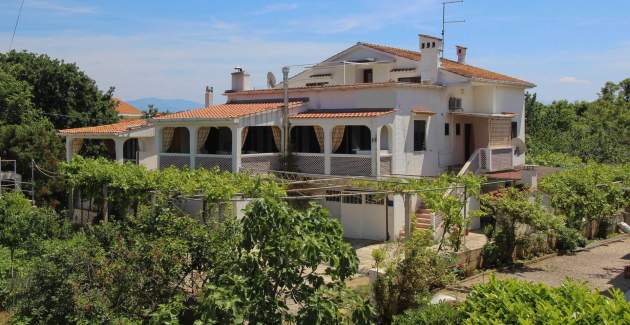 Apartment Srdoc – Terrace, Ground Floor