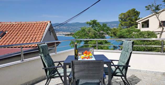 Studio apartment Glorijeta – Sea View, 25 m from Sea