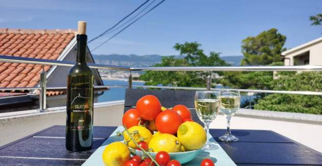 Studio apartment Glorijeta – Sea View, 25 m from Sea