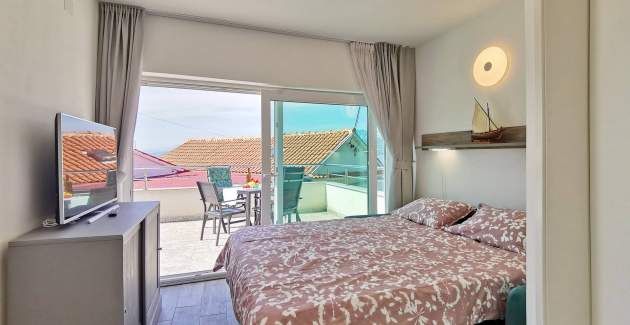 Studio apartment Glorijeta – Sea View, 25 m from Sea