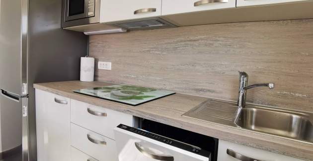 Studio apartment Glorijeta – Sea View, 25 m from Sea