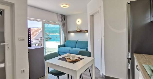 Studio apartment Glorijeta – Sea View, 25 m from Sea