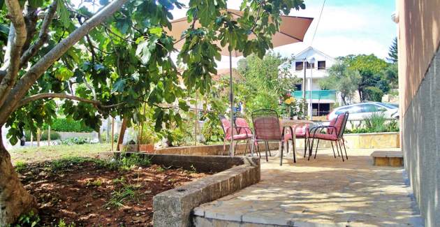 Apartment Nidisa A2 – 90 m from Sea