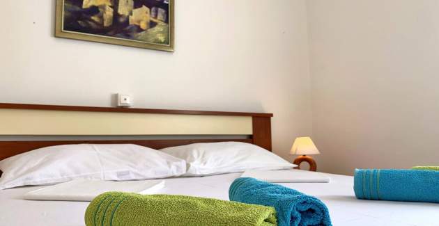 Apartment Viola – Terrace and Garden View