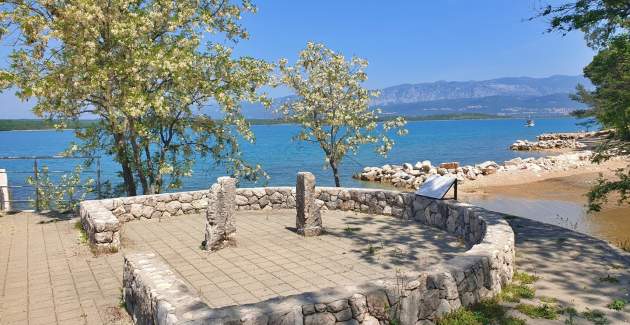 Apartment Vodopija D – near Mud Beach