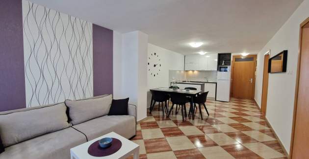 Apartman Brnic AQ 1 – s Balkonom, 90 m od Plaže