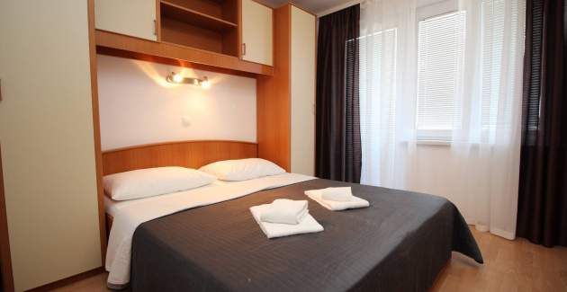 Apartment Brnic AQ 3 - with Balcony, 90 m from the Beach