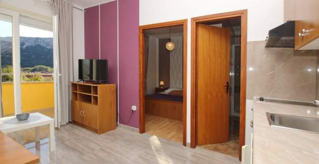 Charming Apartment Brnic No.3 - with Balcony