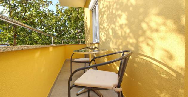 Charming Apartment Brnic No.3 - with Balcony