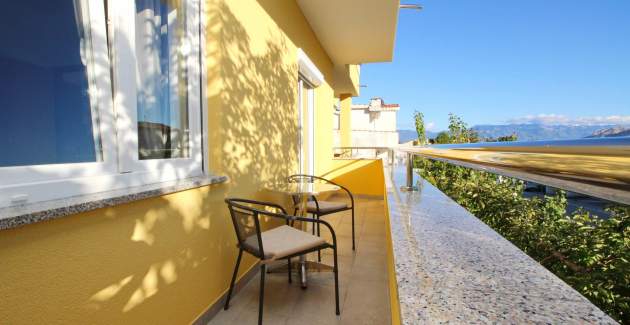 Charming Apartment Brnic No.3 - with Balcony