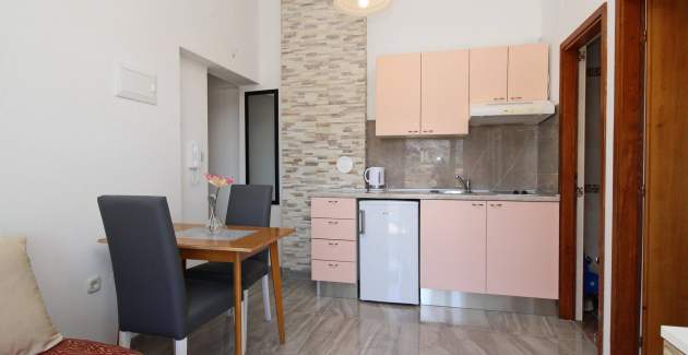 Charmantes Apartment Brnić Nr.7 - mit Balkon und Meerblick