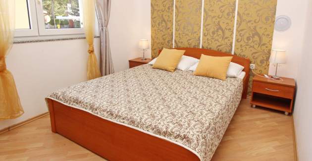 Apartman Brnić Nar. more - s pogledom na more, 350 m od plaže