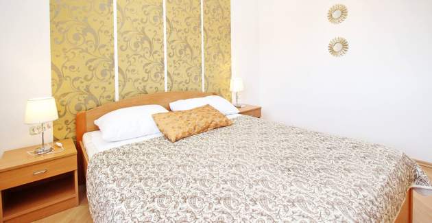 Apartment Brnic Nar. brdo - mit Balkon, 350 m vom Strand entfernt