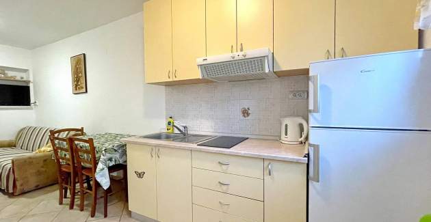 Capic Z2 - Apartment mit Balkon und Parkplatz, 300 m vom Strand entfernt