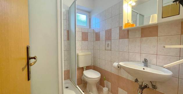 Capic Z4 – Apartment mit Balkon und Parkplatz, 300 m vom Strand entfernt