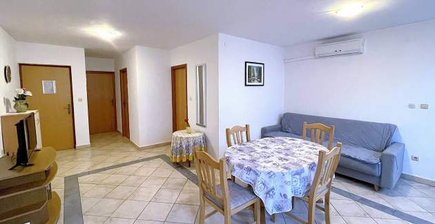 Capic Z1 – Appartamento con terrazza e posto auto, a 300 m dalla spiaggia