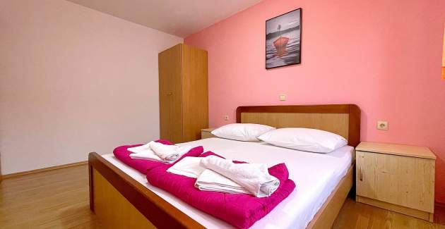 Capic Z5 – Apartment mit Balkon und Parkplatz, 300 m vom Strand entfernt