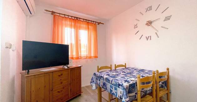 Capic Z5 – Apartment mit Balkon und Parkplatz, 300 m vom Strand entfernt