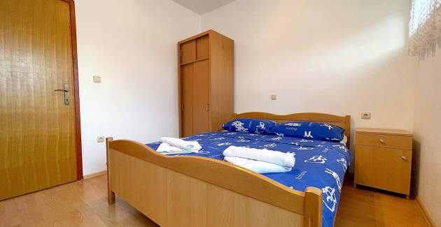 Capic Z6 – Apartment mit Balkon und Parkplatz, 300 m vom Strand entfernt