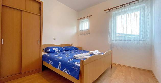 Capic Z6 – Apartment mit Balkon und Parkplatz, 300 m vom Strand entfernt