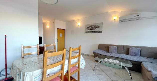 Capic Z6 – Apartment mit Balkon und Parkplatz, 300 m vom Strand entfernt