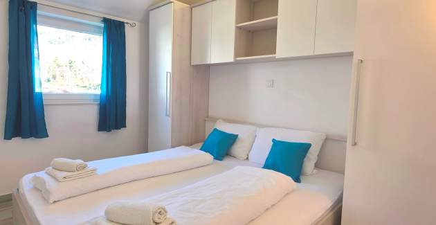 Apartment Cugalj - with Balcony, 2nd floor, 300m from the Beach