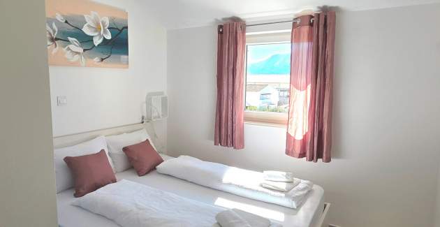 Apartment Cugalj - with Balcony, 2nd floor, 300m from the Beach