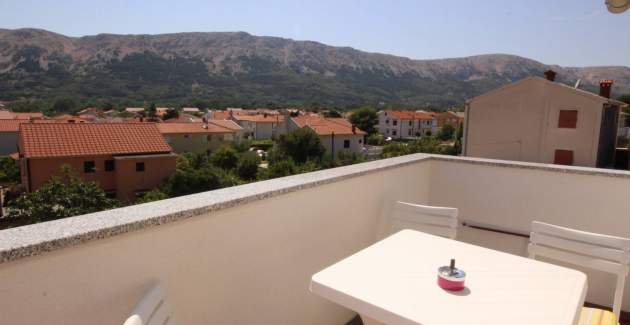 Apartment Cugalj - with Balcony, 2nd floor, 300m from the Beach