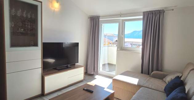 Apartment Cugalj - with Balcony, 2nd floor, 300m from the Beach