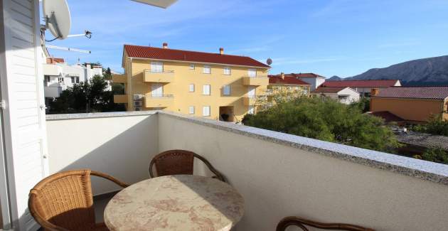 Apartment Cugalj – mit Balkon, 1. Stock, 300 m vom Strand entfernt