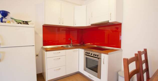 Apartment Dekanic D. - on the Ground Floor, with Terrace