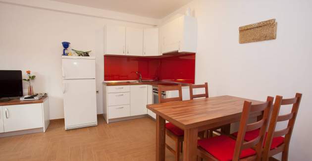 Apartment Dekanic D. - on the Ground Floor, with Terrace