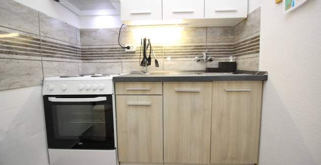 Apartment Fantov No.2 - with Terrace, 250 m from the Beach