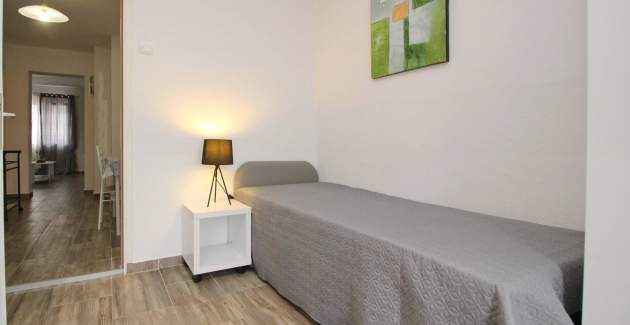 Apartment Fantov No.2 - with Terrace, 250 m from the Beach