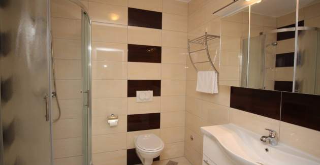 Appartamento Gorica 1 n.3 – con piscina, a 200 m dalla spiaggia