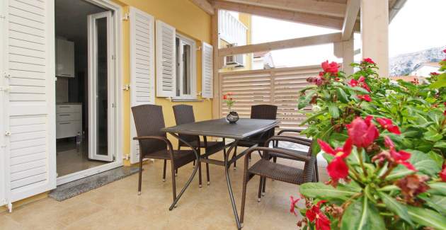 Appartamento Gorica 1 n.3 – con piscina, a 200 m dalla spiaggia