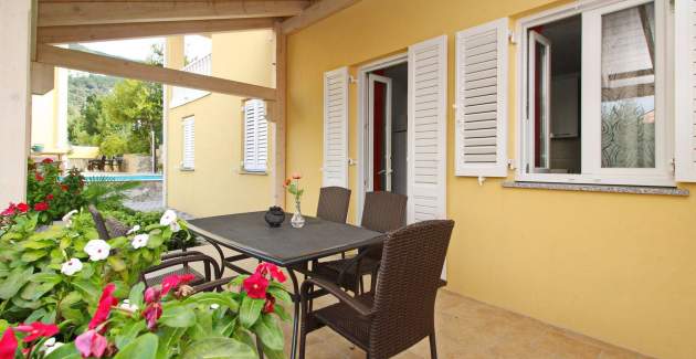 Appartamento Gorica 1 n.3 – con piscina, a 200 m dalla spiaggia