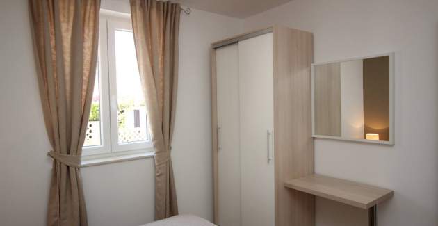 Appartamento Gorica 1 n.3 – con piscina, a 200 m dalla spiaggia