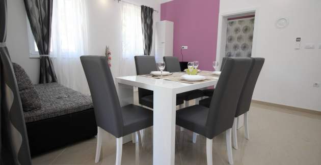 Appartamento Gorica 1 n.8 – con piscina, a 200 m dalla spiaggia