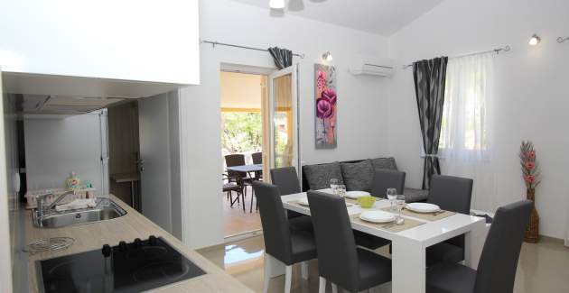 Appartamento Gorica 1 n.8 – con piscina, a 200 m dalla spiaggia