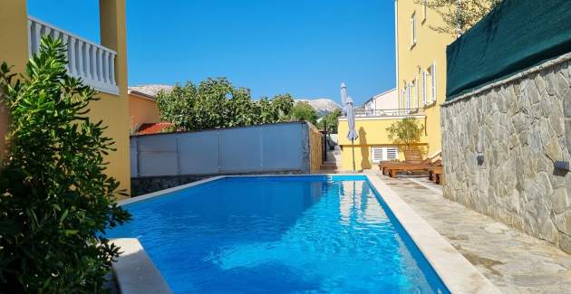 Apartman Gorica 1 br.6 – s bazenom, 200 m od plaže
